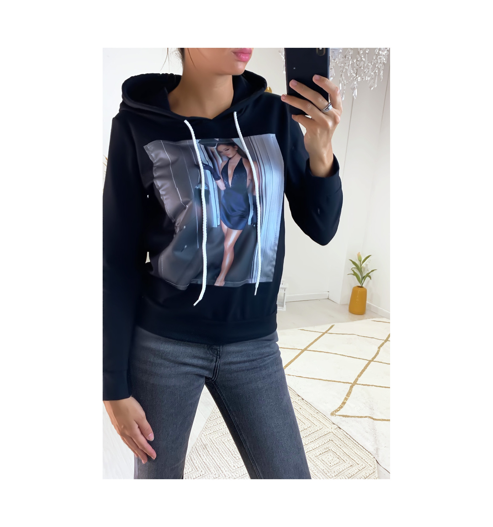 ariana grande black sweatshirt